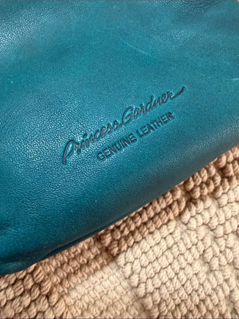 Teal Leather Frame-Clasp Coin Purse with Gold Trim